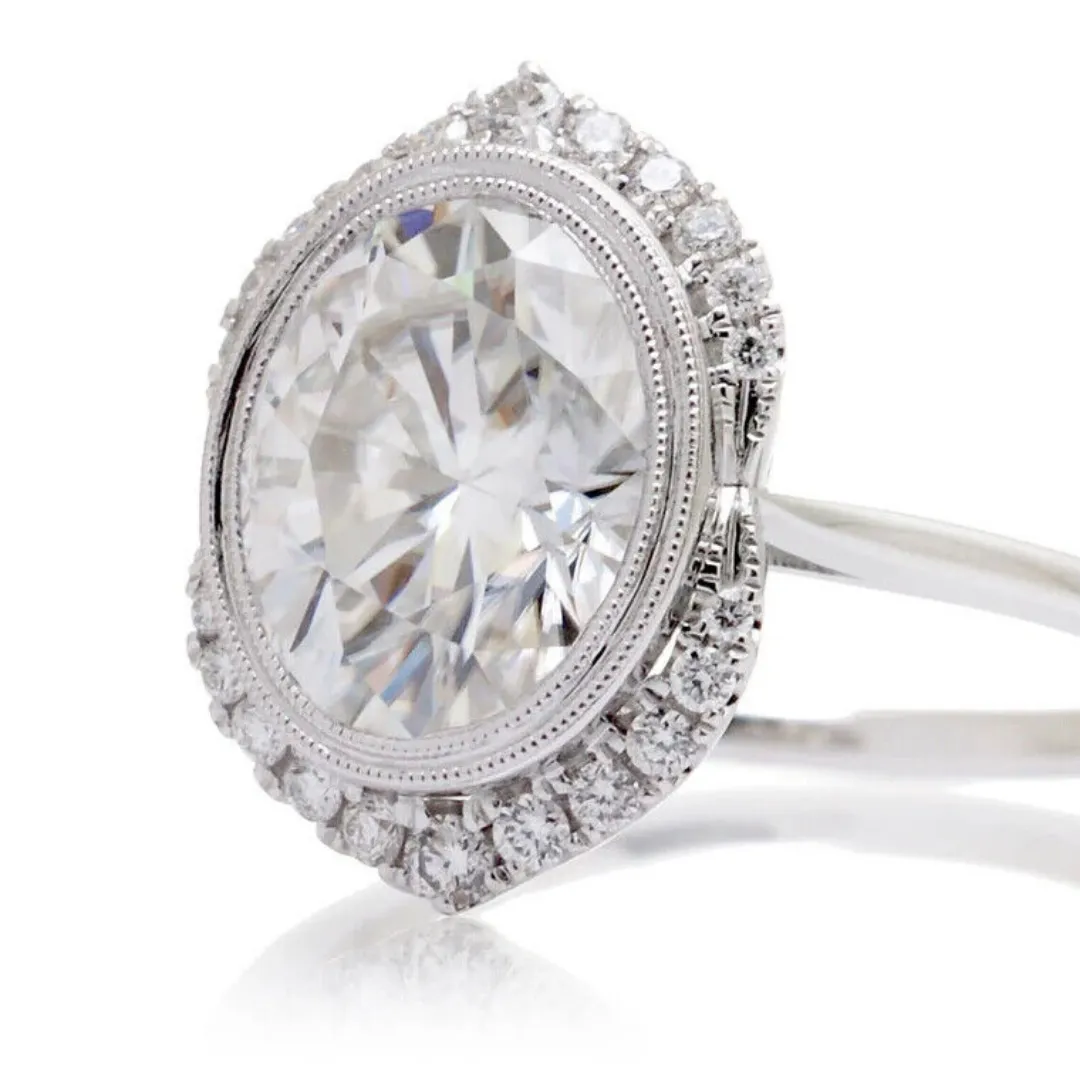 /public/photos/live/Vintage Oval Cut Moissanite Classic Halo Engagement Ring 634 (1).webp